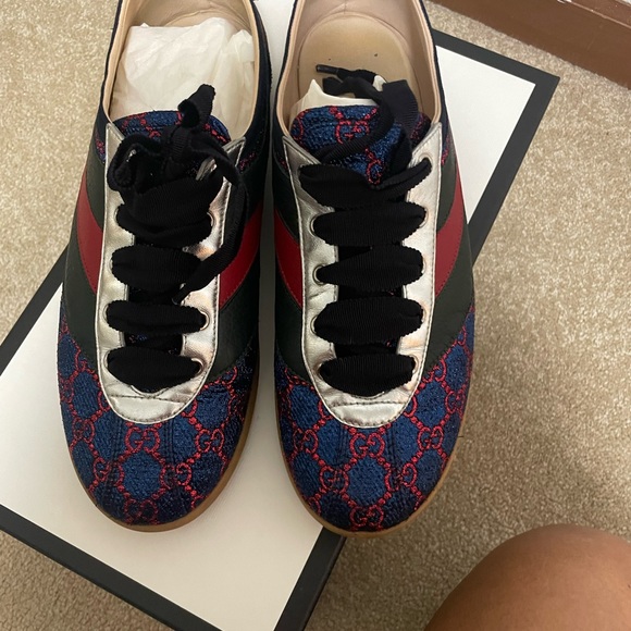 Mens Gucci Sneakers - Picture 2 of 5